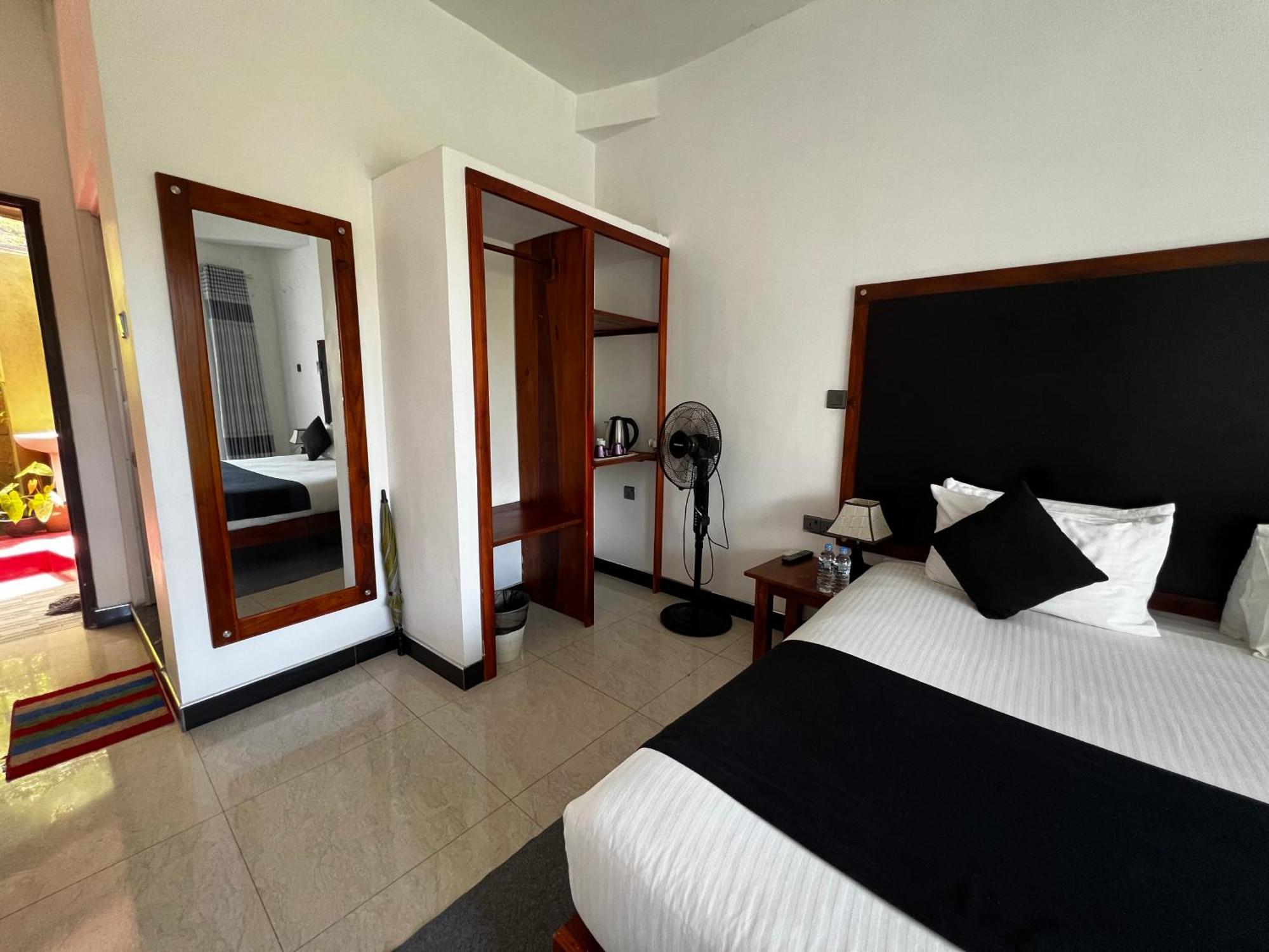 Ella Silloam Villa Buitenkant foto
