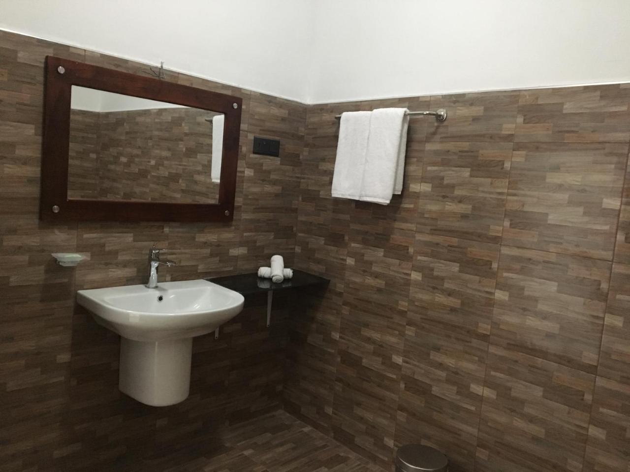 Ella Silloam Villa Buitenkant foto
